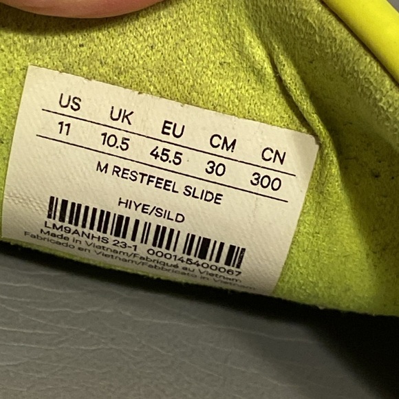 Lululemon Restfeel Men’s Slides Highlight Size 11.5 Grey / Yellow Gym Casual - Picture 8 of 9